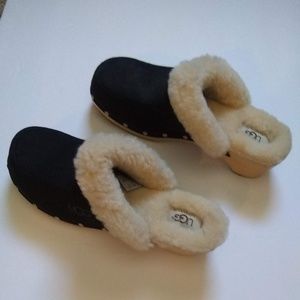 UGG Australia Sheepskin Fur Wood Clogs Mules  Sz 9